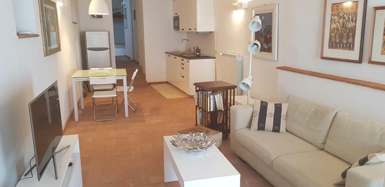 Mattimamihouse Apartment Montepescali ภายนอก รูปภาพ